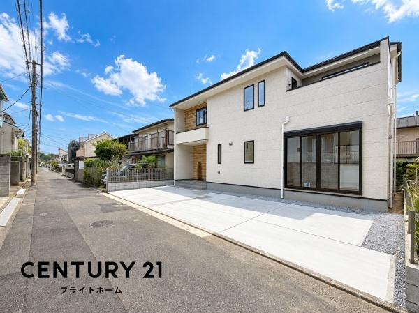 横浜市保土ケ谷区権太坂１丁目の新築一戸建の前面道路含む現地写真|車通りが少ない為、小さなお子様にも安心です。
是非一度、現地へ起こしください。