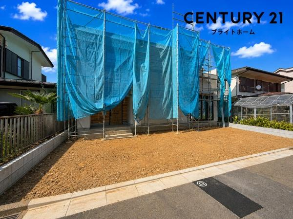 横浜市保土ケ谷区権太坂１丁目の新築一戸建の前面道路含む現地写真|陽当りの良さが伝わります。
是非一度、現地へ起こしください。

