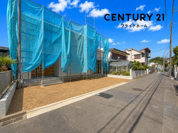 横浜市保土ケ谷区権太坂１丁目の新築一戸建の前面道路含む現地写真|駐車スペース3台駐車可能！
お気軽にお問い合わせください。
