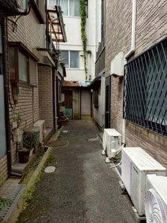 【前面道路含む現地写真】