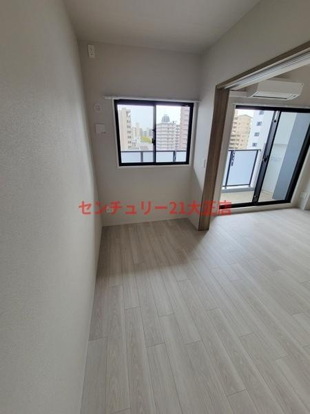 Louis Residence 弁天町の駐車場|★明るい洋室★