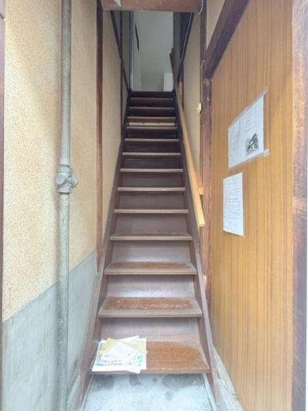 貸テラスハウスのエントランス