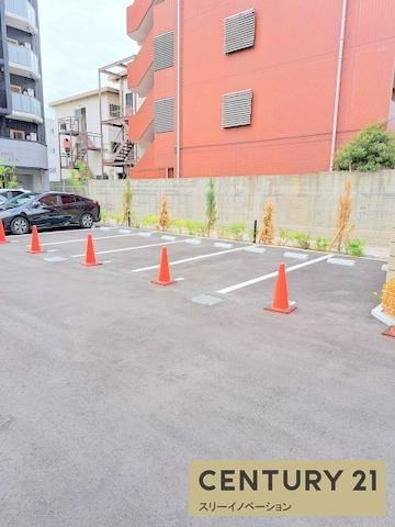 アドバンス大阪カーサのエントランス|★駐車場★