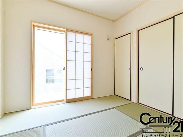 ファーストタウン中山町　１号棟／新築一戸建の内観：施工例|■ほっこり落ち着ける和室！客間としてもご利用いただけます！■