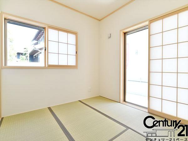 ファーストタウン中山町　３号棟／新築一戸建の内観：施工例|■ほっこり落ち着ける和室！客間としてもご利用いただけます！■