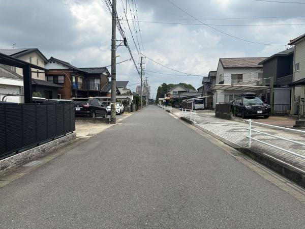 岡崎市中島町・中古戸建の前面道路含む現地写真|前面道路です。