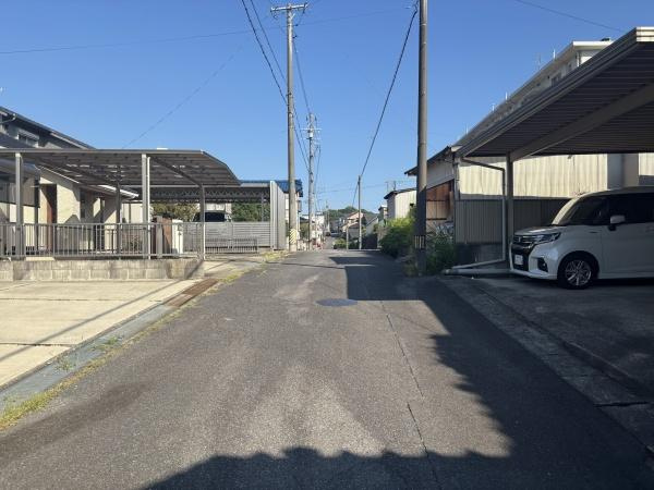 岡崎市羽根町・中古戸建の前面道路含む現地写真|前面道路です。