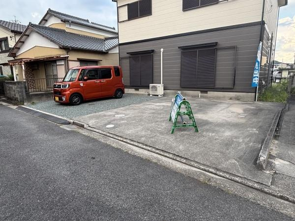 岡崎市欠町・中古戸建の駐車場|３台駐車できます