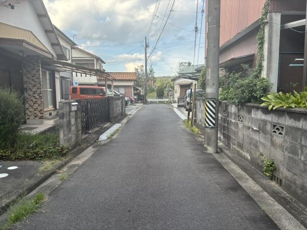 岡崎市欠町・中古戸建の前面道路含む現地写真|前面道路です。