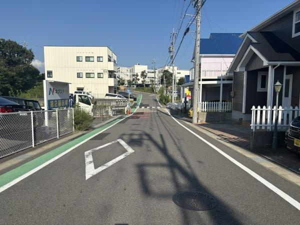 岡崎市美合町・中古戸建の前面道路含む現地写真|前面道路です。