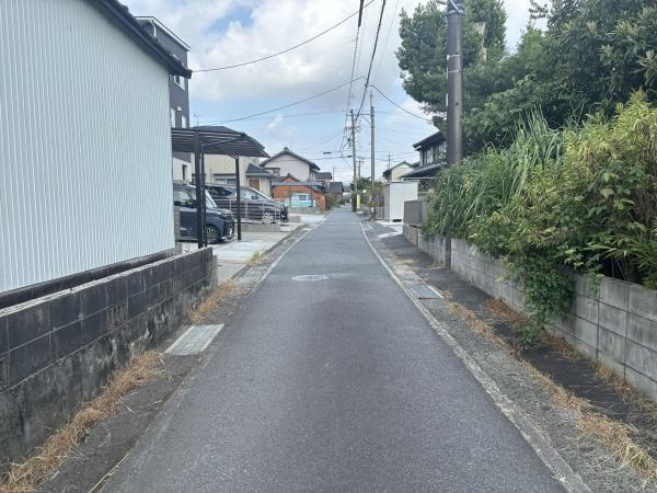 幸田町深溝・中古戸建の前面道路含む現地写真|前面道路です。