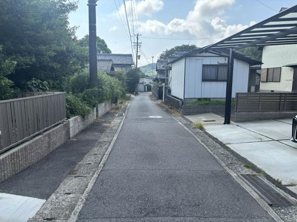 幸田町深溝・中古戸建の前面道路含む現地写真|前面道路です。