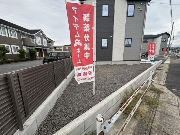 岡崎市中島町字紅蓮の新築一戸建の庭|草花で飾れるお庭。