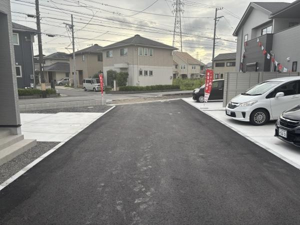 岡崎市中島町字紅蓮の新築一戸建の前面道路含む現地写真|前面道路です。
