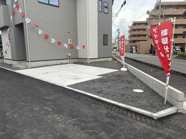 岡崎市中島町字紅蓮の新築一戸建の駐車場|広々２台駐車できます！