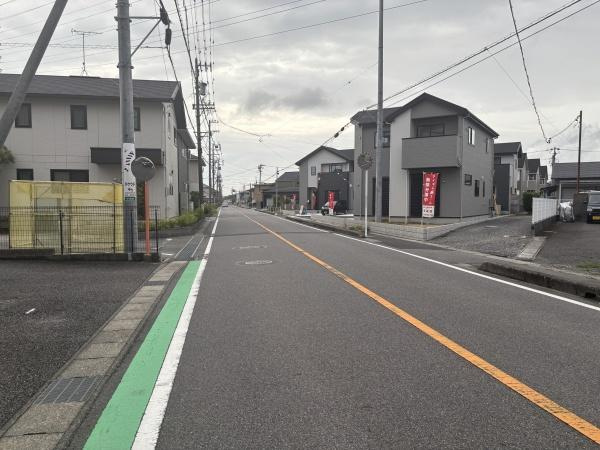 岡崎市中島町字紅蓮の新築一戸建の前面道路含む現地写真|前面道路です。