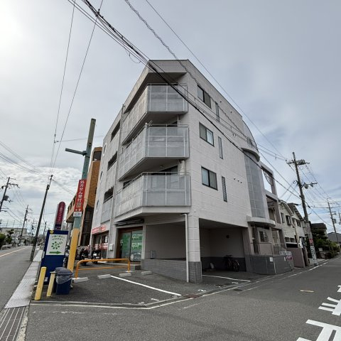 イーストヒルズ東香里