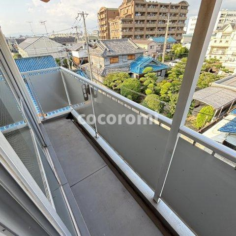 プログレッソ寝屋川のバルコニー
