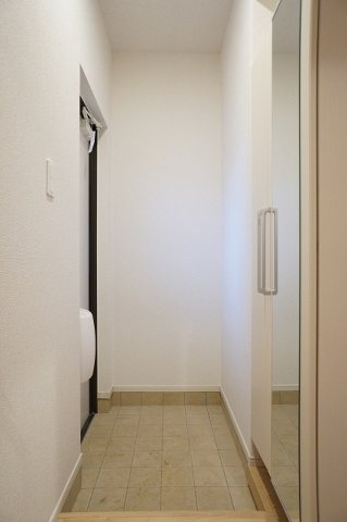 エレガンスⅧの玄関