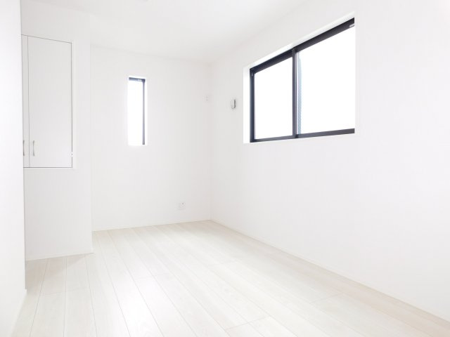 名古屋市瑞穂区田光町３丁目の新築一戸建の洋室|◇３階洋室◇　　明るい洋室６．６帖　全居室収納完備！