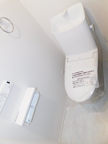 名古屋市瑞穂区田光町３丁目の新築一戸建のトイレ|◇トイレ◇　　１階・２階シャワートイレ・節水タイプ・リモコンパネル付き　