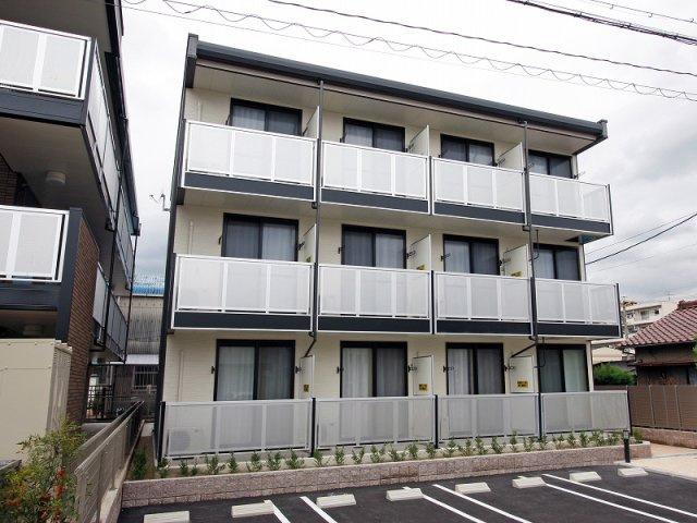 レオパレスレインボーⅡの外観