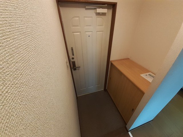 レジデンスＫの玄関