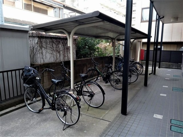レオパレスウィスタリアのその他|自転車置き場