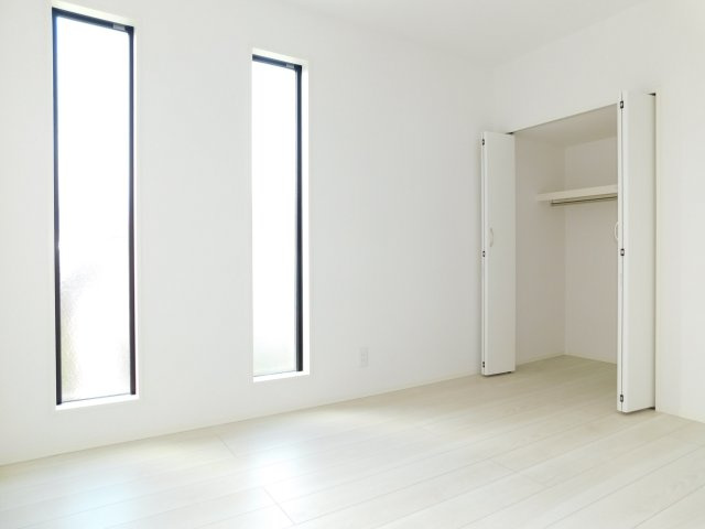 名古屋市昭和区伊勝町１丁目の新築一戸建の洋室|◇洋室◇　　南面で明るい洋室５．０５帖　全居室収納完備！