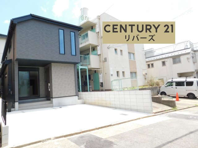 名古屋市昭和区伊勝町１丁目の新築一戸建の前面道路含む現地写真|☆限定１棟☆　　新価格！！いつでも見学できます♪（お問合せ当日、平日、水曜、夜間でもＯＫ）　３沿線利用可　広いリビング１８．４７帖♪　駐車楽々並列２台ＯＫ　床暖房や食洗機など設備充実！　地盤保証２０年