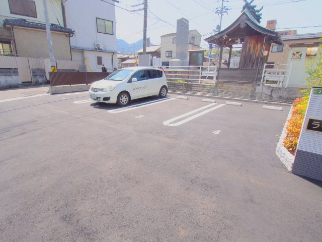 ライブコープ神崎の駐車場