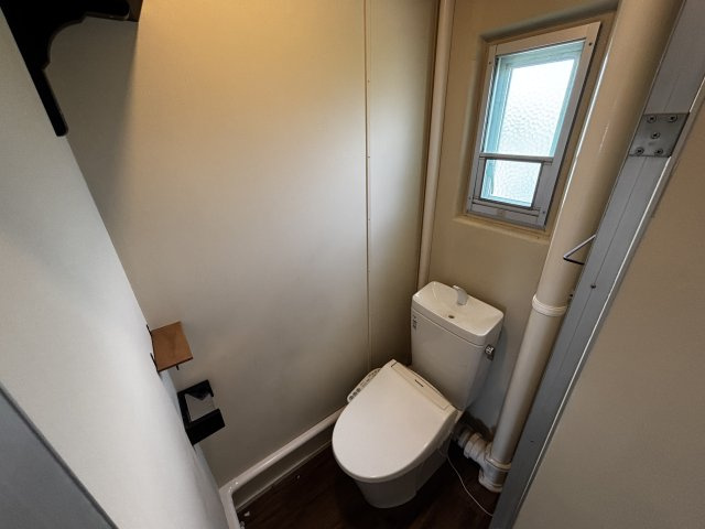 温水洗浄便座付のトイレです