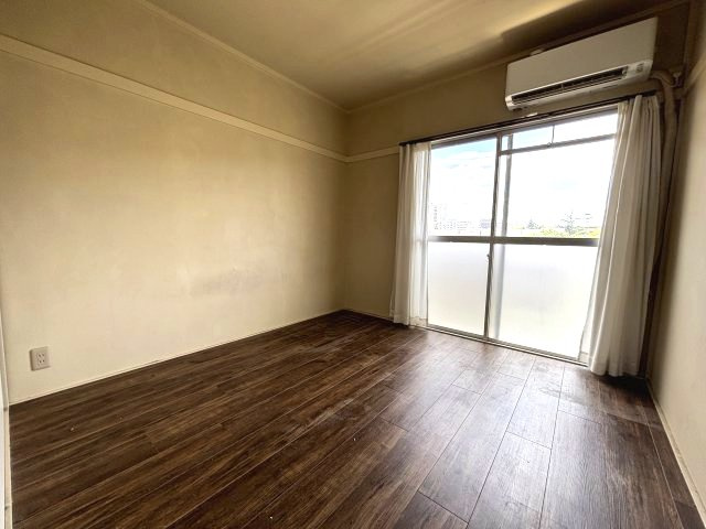 南向きの洋室です