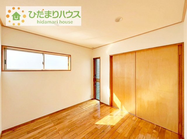 【洋室】 | 土浦市滝田2丁目　中古戸建 | お掃除もラクチンなフローリングのお部屋です♪