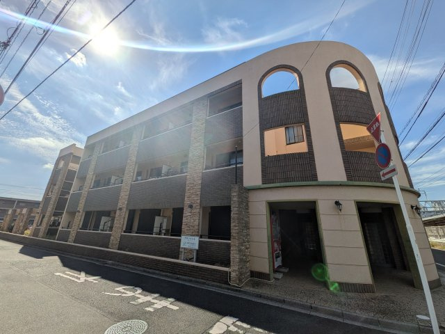 【外観】 | グランピリエ | 落ち着いた雰囲気の外観です