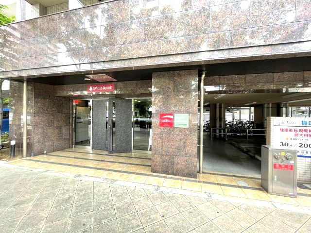 SWISS梅田東のエントランス