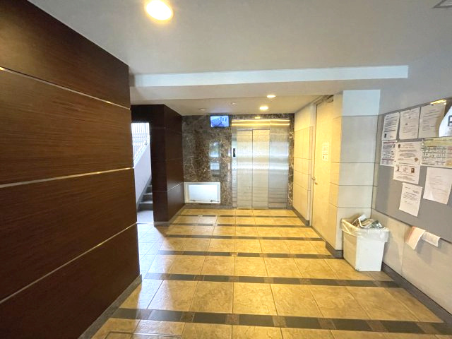 SWISS梅田東のロビー