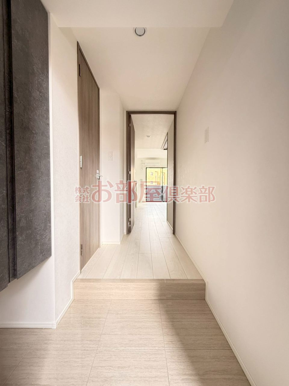 S-RESIDENCE六ツ門abreastⅠの玄関|シンプルで使いやすい玄関です
