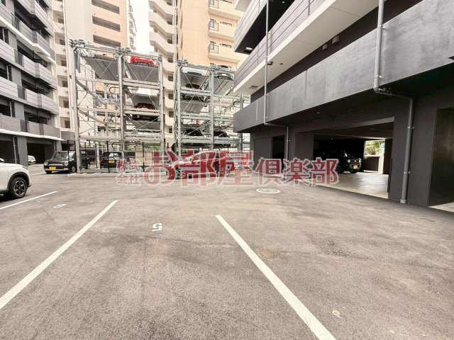 S-RESIDENCE六ツ門abreastⅠの駐車場
