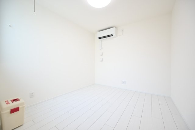 長楽町屋レジデンスの洋室|個人の部屋や寝室として使える洋室です