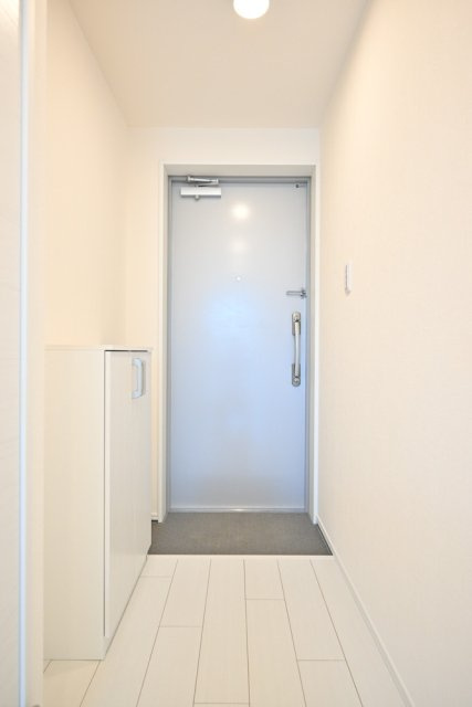 長楽町屋レジデンスの玄関|明るい玄関です