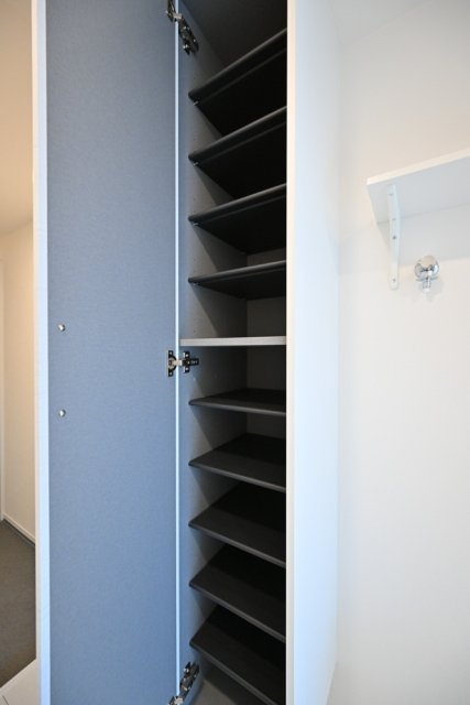長楽町屋レジデンスの収納|靴入