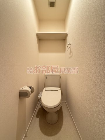へーベルメゾン諏訪野のトイレ|落ち着いた色調のトイレです