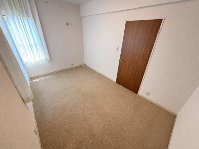 妙見町パークマンションの洋室|きれいな洋室です