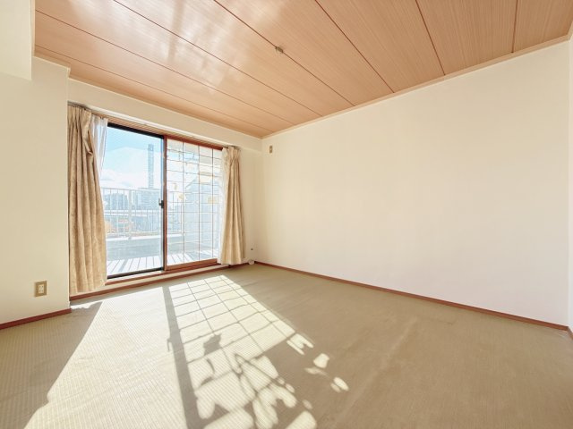 荘苑ひがし栄の洋室|ゆったりした洋室です