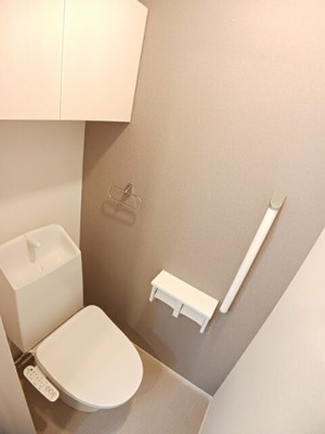 【トイレ】 | クレメント岩出Ｃ | シンプルで使いやすいトイレです