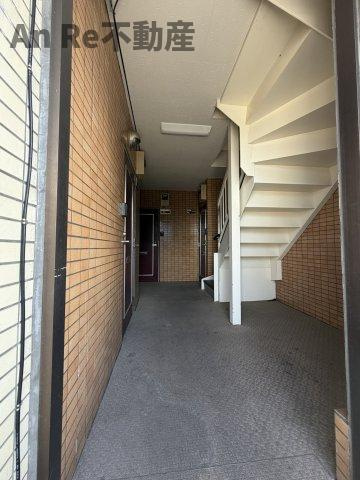 西川ビルのロビー