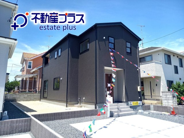 【いわき市郷ケ丘2丁目　第10・1号棟】　＼3LDK＋タタミコーナー＋WIC♪／の外観|同施工◆外観の写真です◆　外壁仕上げ材は窯業系サイディング。裏面に付着した汚れが、雨水によって流れ落ちやすい「防汚機能付きサイディング」を採用。外壁の美しさが長持ちします♪

