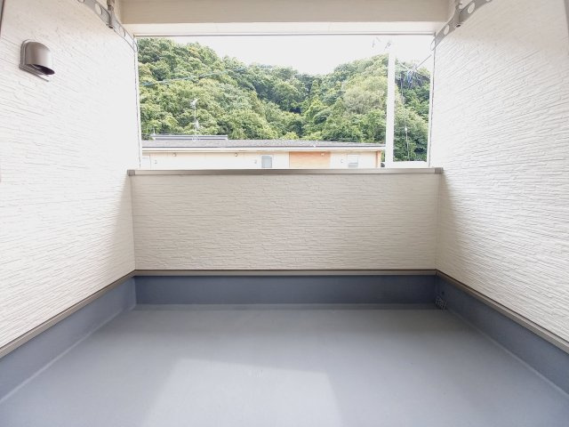 【いわき市郷ケ丘第9】　全２棟／2号棟　即日ご案内致します♪のバルコニー|同施工　■□■バルコニーの写真です■□■　お布団など大きいものも、充分に干せる広さがございます。