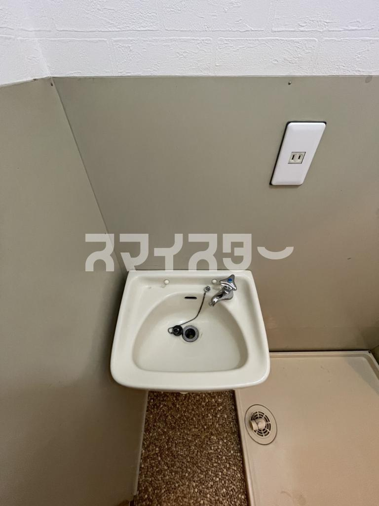 不入斗マンションの洗面所